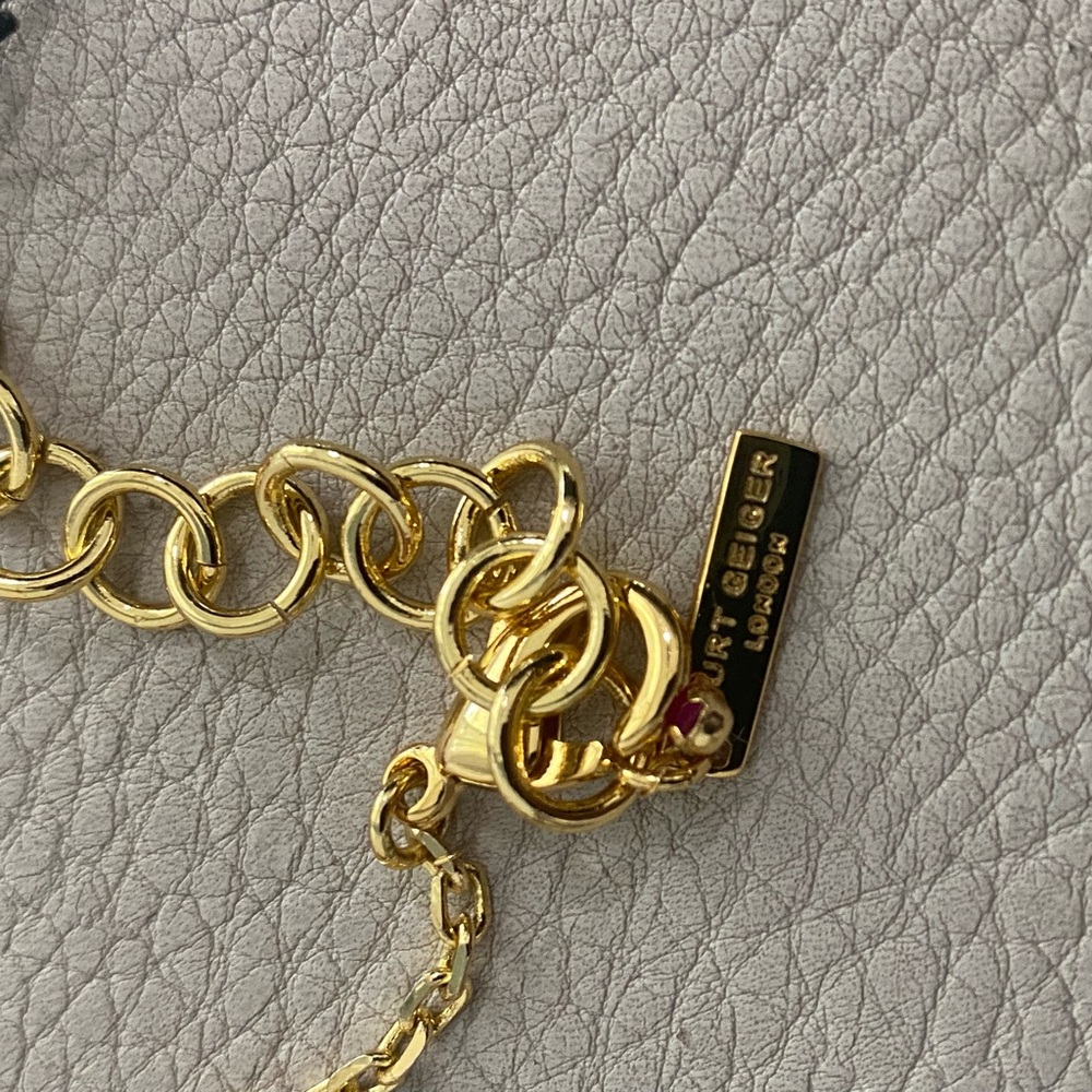 Kurt Geiger London Floral Egg Pendant Necklace Gold Multi NWT - Picture 6 of 7